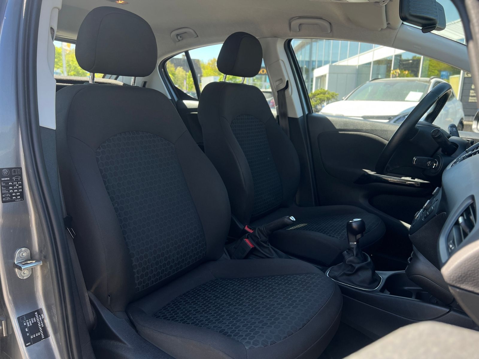 Fahrzeugabbildung Opel Corsa E Edition KLIMA SHZ LKHZ ALU