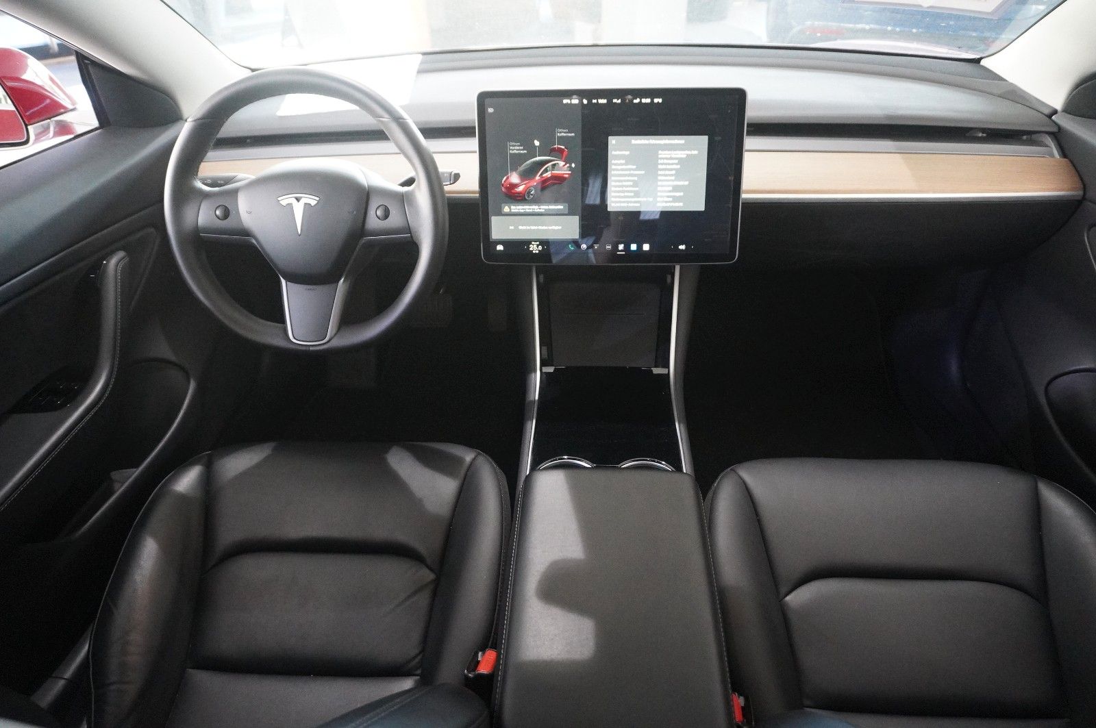Fahrzeugabbildung Tesla Model 3 Standard Range Plus NAVI/KAMERA/SH/PANO