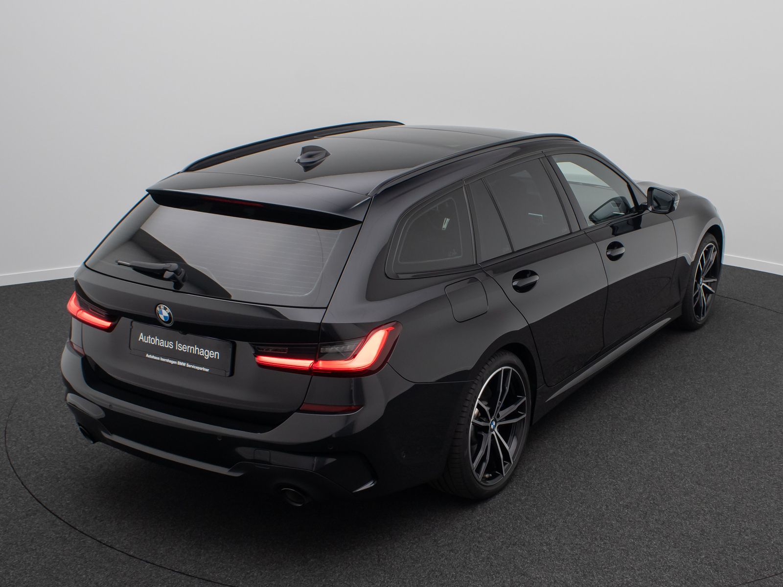 Fahrzeugabbildung BMW 330e M Sport Kamera DAB HiFi Laser Panorama HUD