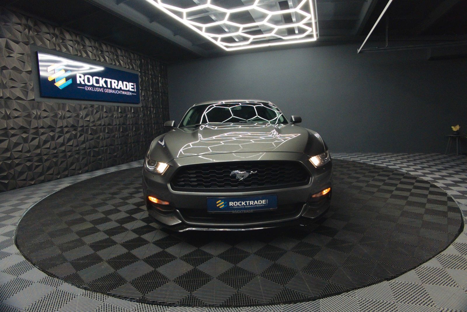 Fahrzeugabbildung Ford Mustang 3.7 V6 GT Coupe 19Zoll | Xenon | Kamera