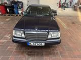 Mercedes-Benz E 220 Cabrio Oldtimer  - gebrauchte Mercedes-Benz E 220 aus dem Jahr 1996