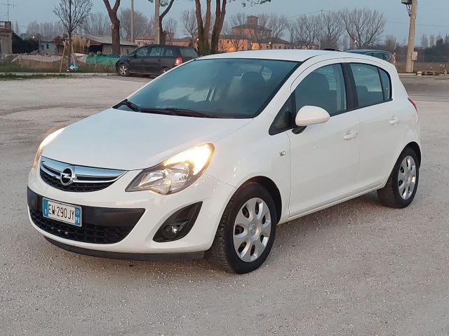 Opel Corsa 1.2 5 porte Sport