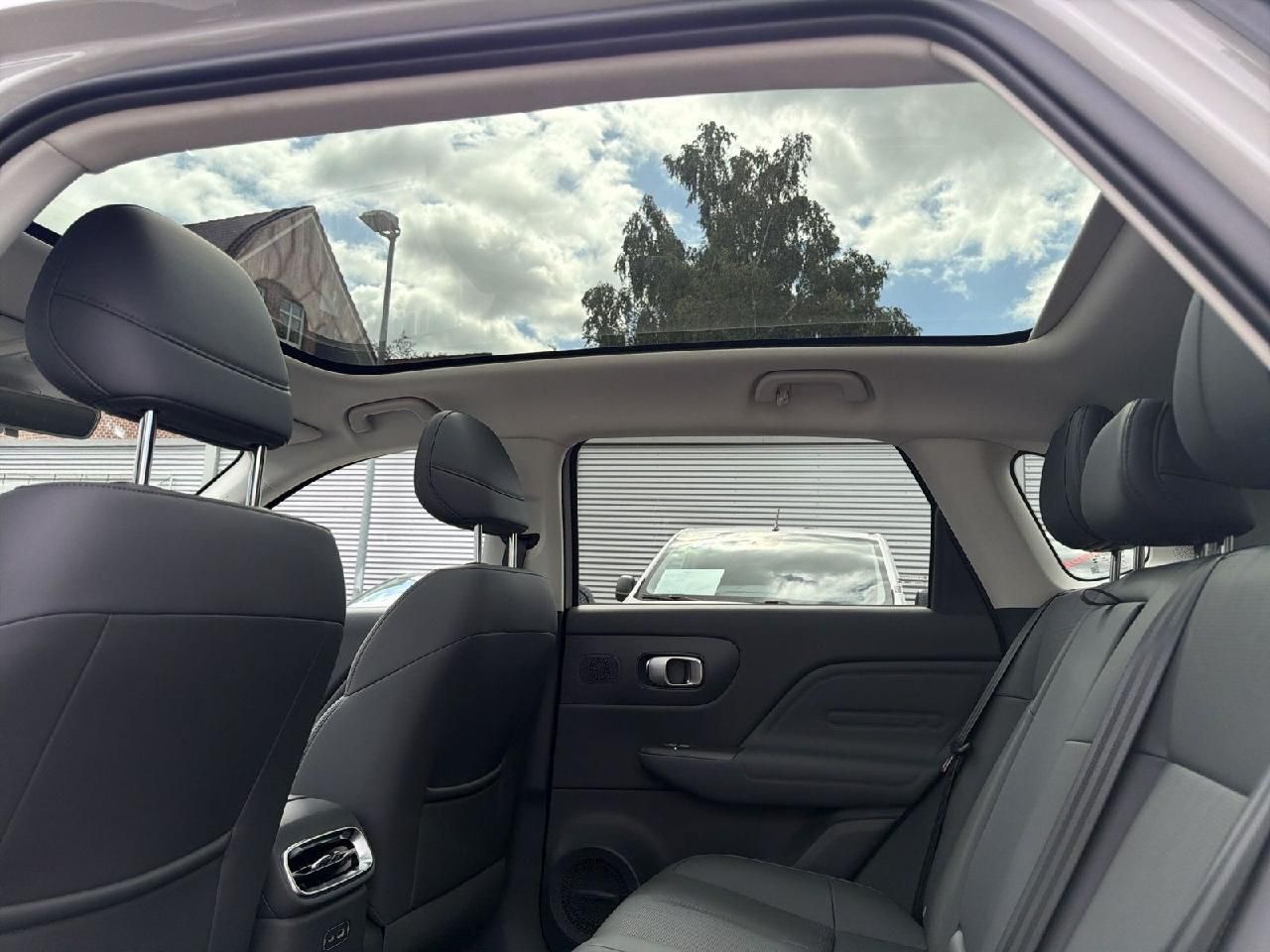 Fahrzeugabbildung Leapmotor B10 REEV - Hybrid Design