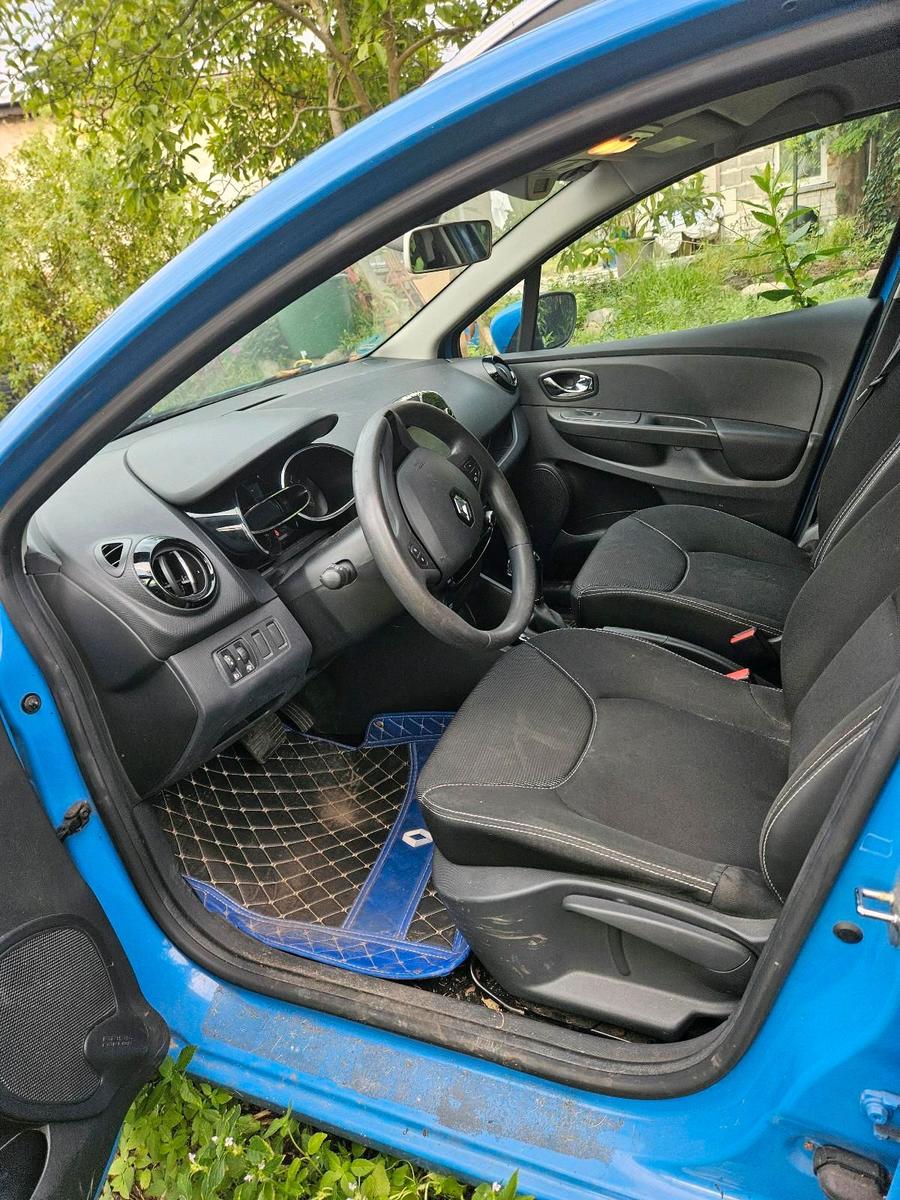 Renault Clio 2015 — photo 8