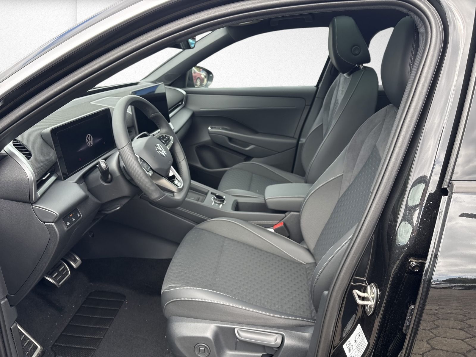 Volkswagen T-Roc - Bild 8