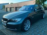 BMW 330xi E91 Touring Allrad - BMW 330: Kombi, 330xi