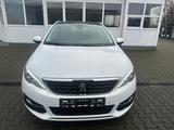 Peugeot 308 Kombi 2.0 Diesel Automatik, Navigation - Peugeot 308 mit Diesel-Antrieb: Kombi, 2.0