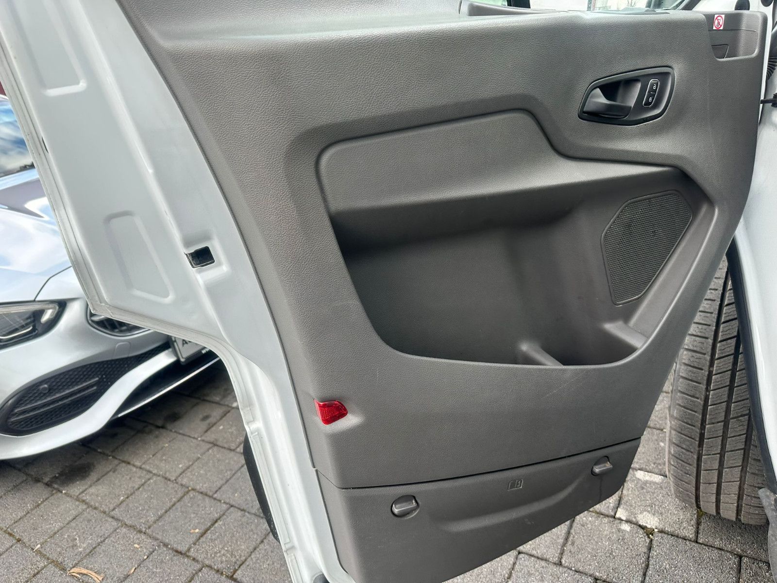 Fahrzeugabbildung Ford E-Transit 350 L3H3 *NAVI*KLIMA*TOUCH*LED*SH