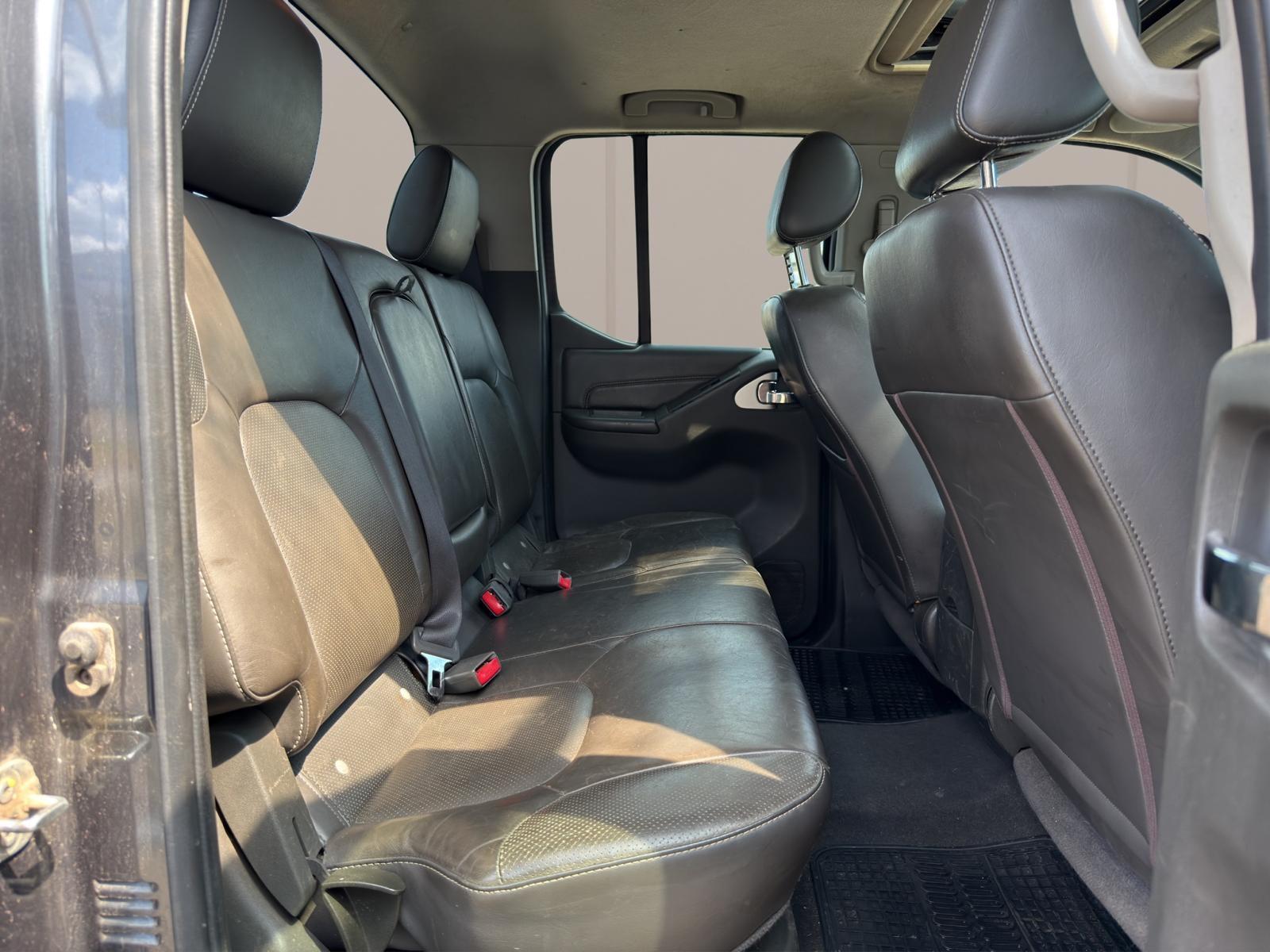 NISSAN NAVARA 3.0 V6 DCI 231 CH DOUBLE CAB 4X4 BVA – CUIR TOIT OUVRANT GPS ATTELAGE