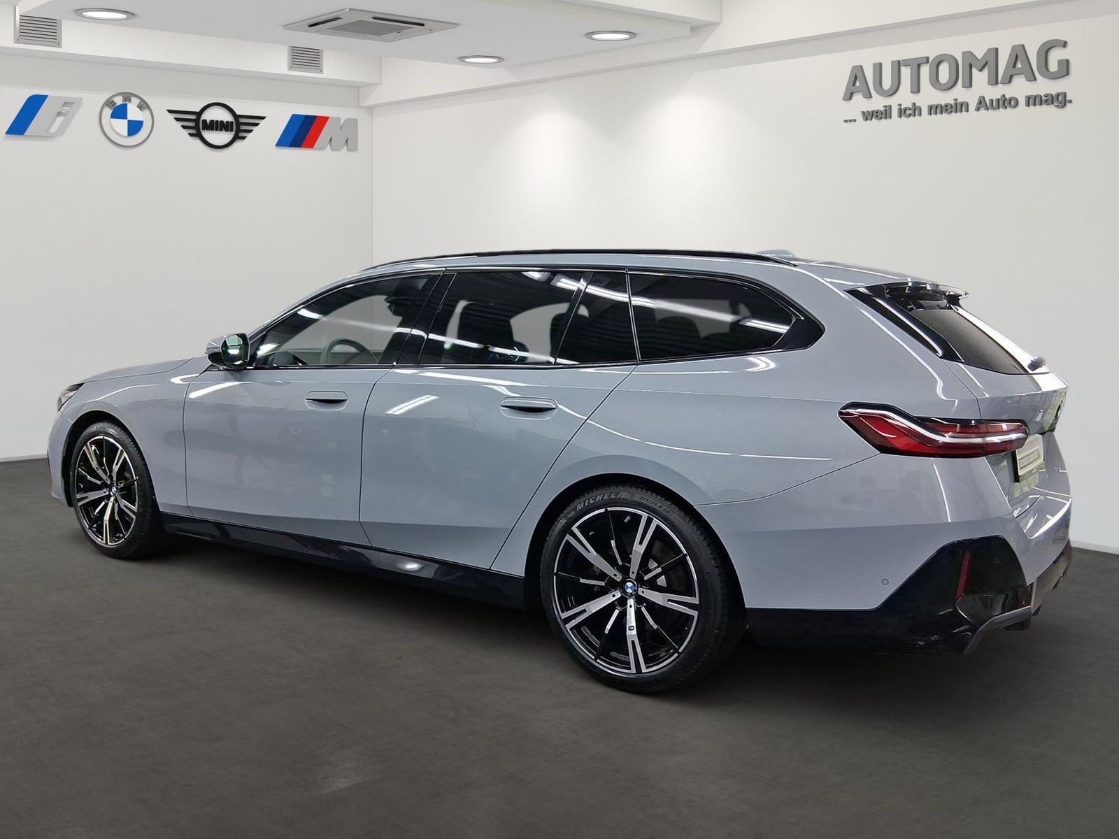BMW 520i M-Sport Sitzbelüftung Autobahnassist AHK Dr foto 4