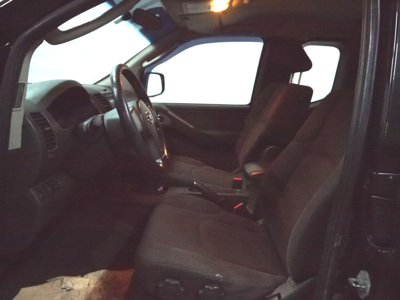 Nissan Navara King Cab 171CH | 4X4 | Attelage | LED | Hard Top Thule