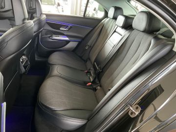 Mercedes E 220 - 8