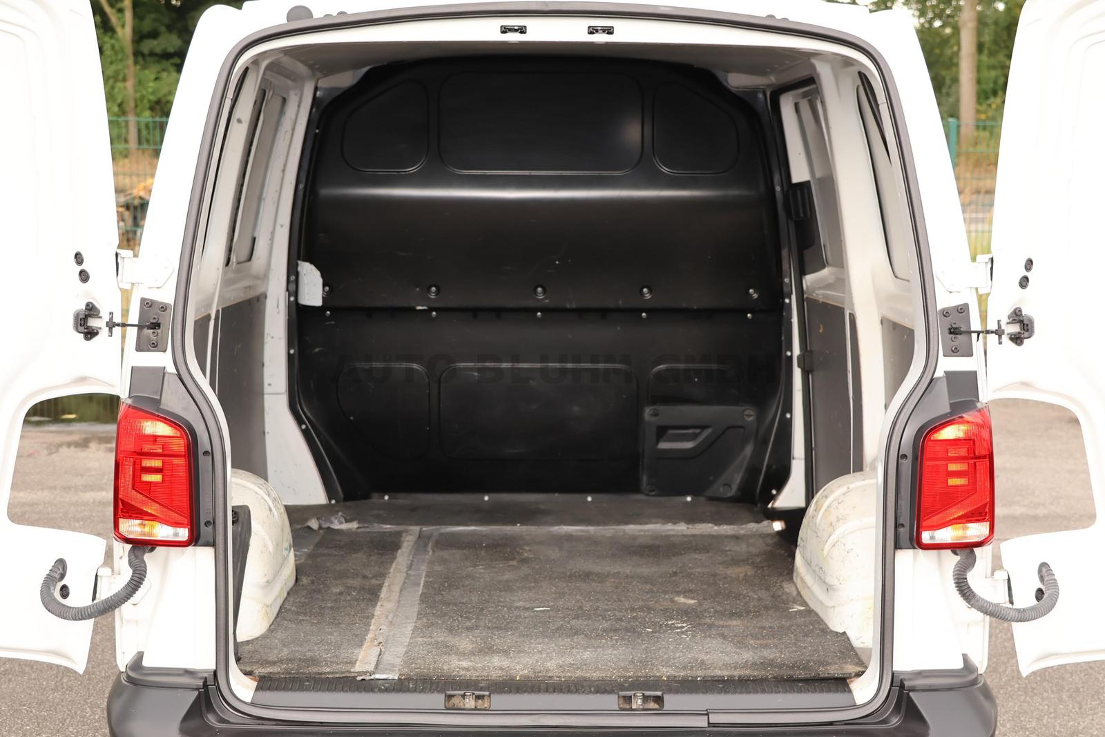 Volkswagen T6. TDI-SCR Kasten KR Klima AHK 2,5T 3-Sitze Cam