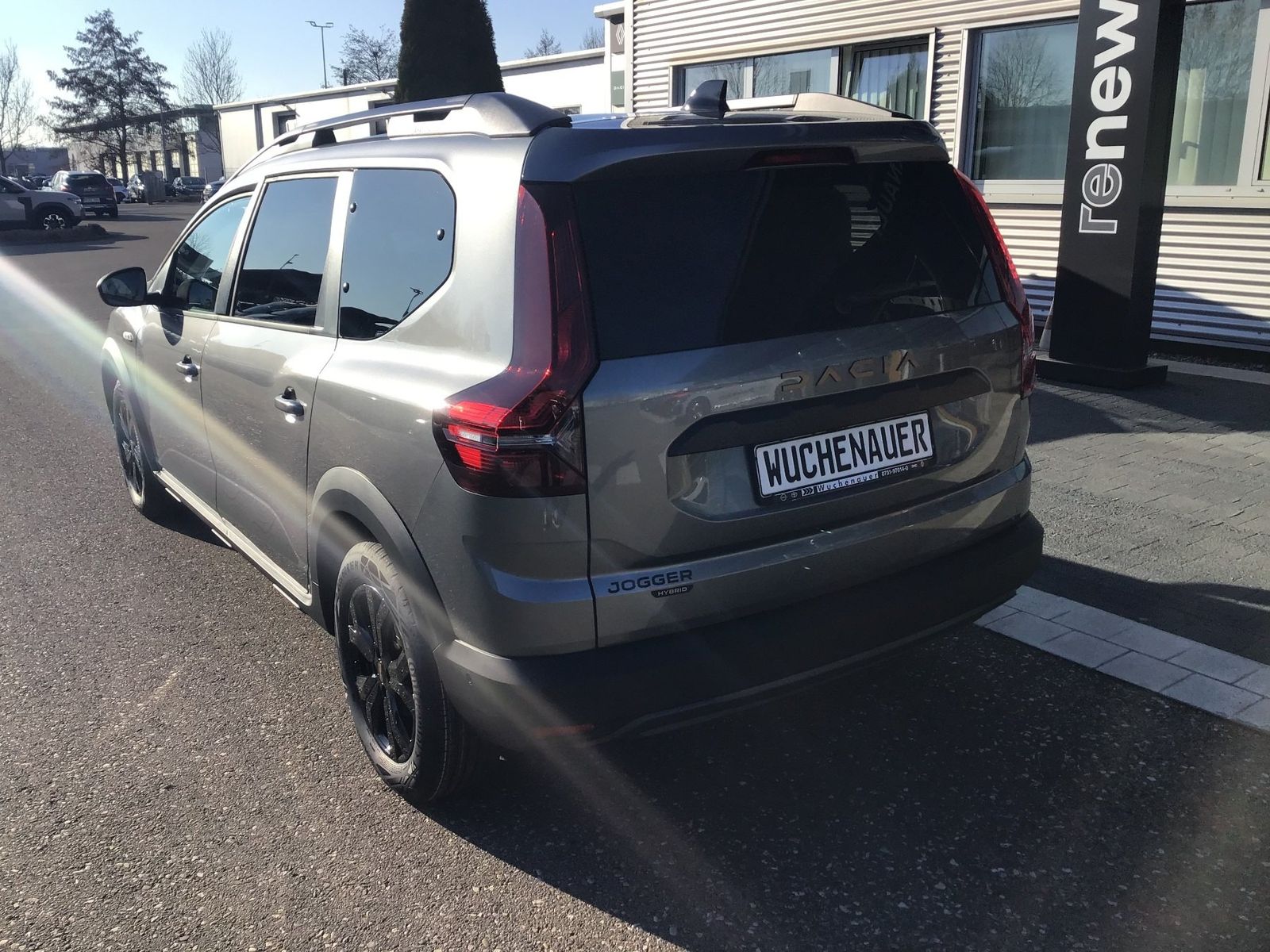 Fahrzeugabbildung Dacia Jogger Extreme+ HYBRID 140 7-Sitzer