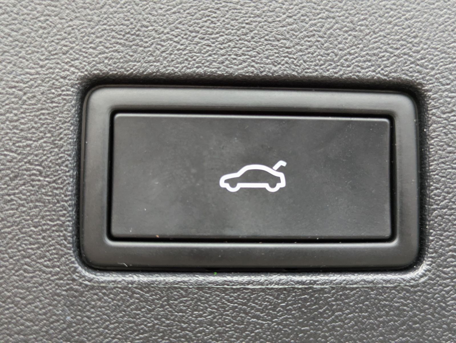 Fahrzeugabbildung Volkswagen Tayron 2.0 TDI 4M R-Line BLACK*7S*IQ-L.*PANO*HUD