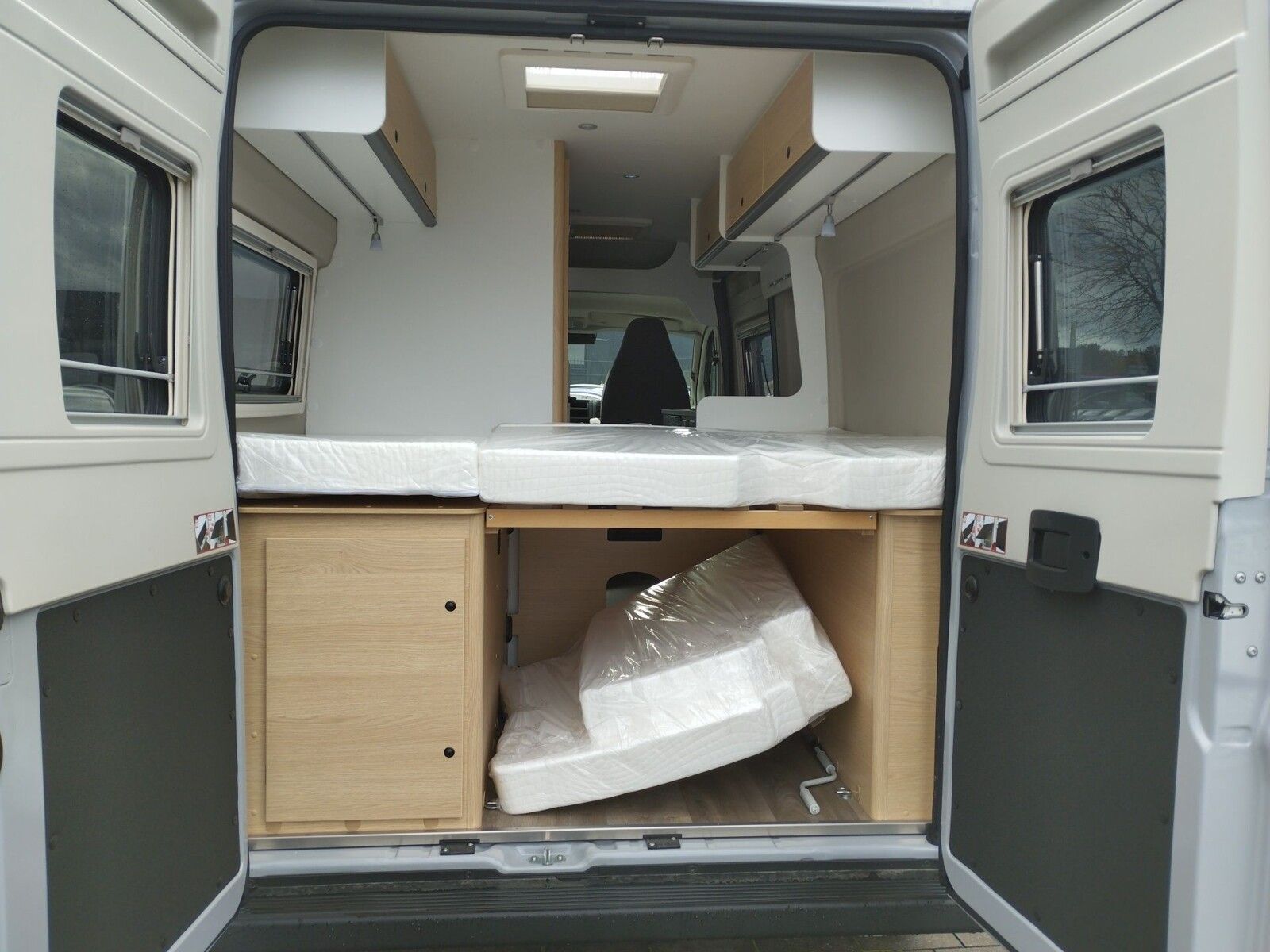 Fahrzeugabbildung Sunlight Adventure Cliff 600 Automatik, Dörr Edition, LTE