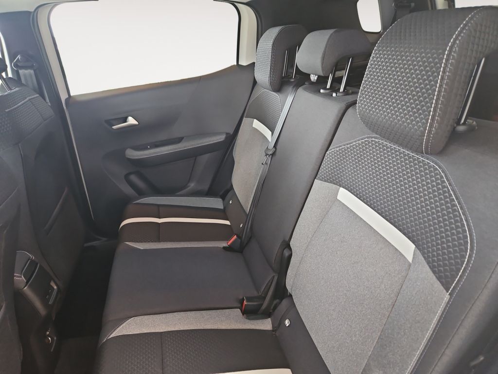 Fahrzeugabbildung Opel Frontera 1.2 DI Hybrid 48V GS 7 Sitze LED Schein