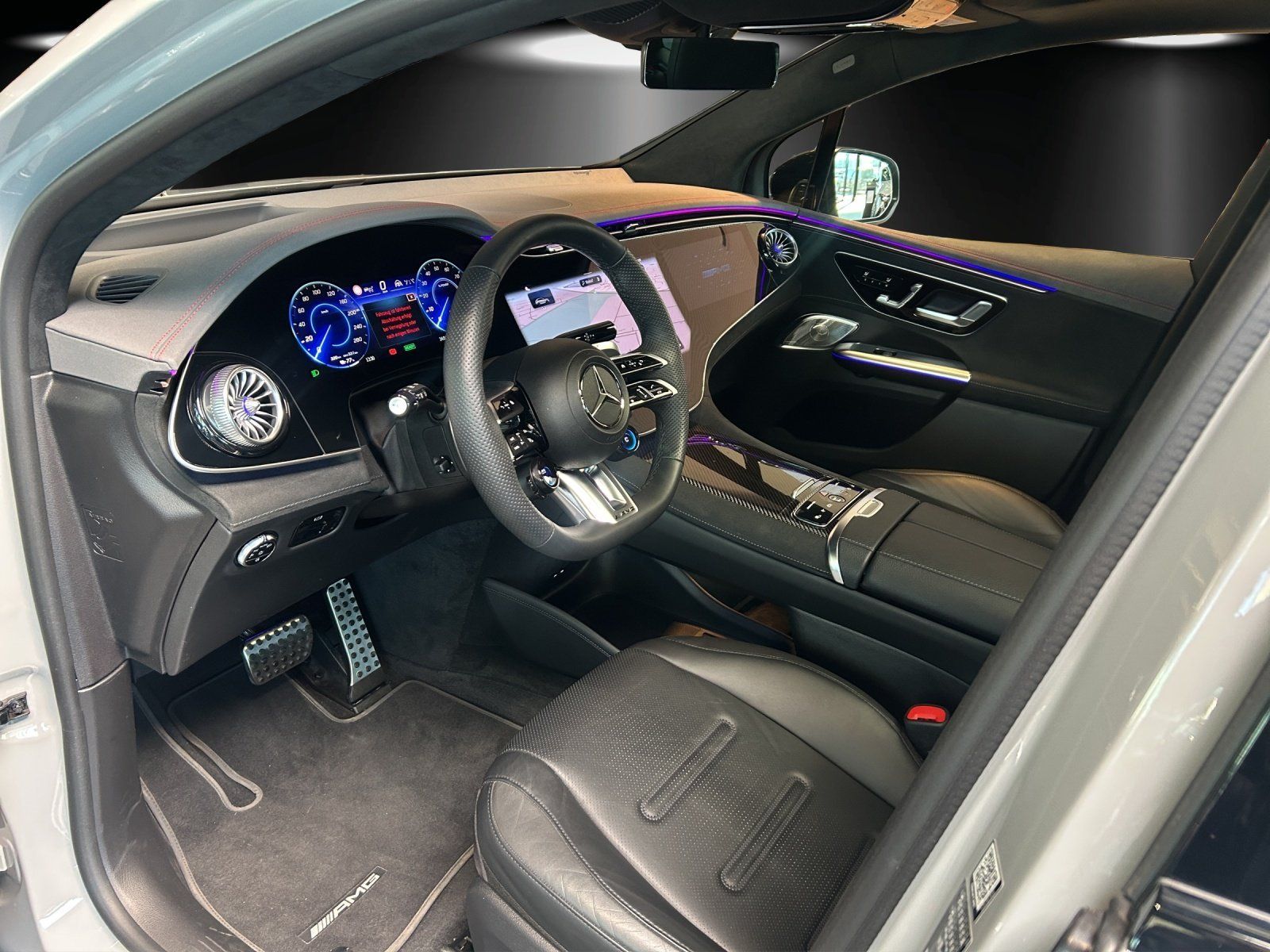 Fahrzeugabbildung Mercedes-Benz EQE43 SUV Premium+ AIRMATIC Carbon HAL Hyper AHK