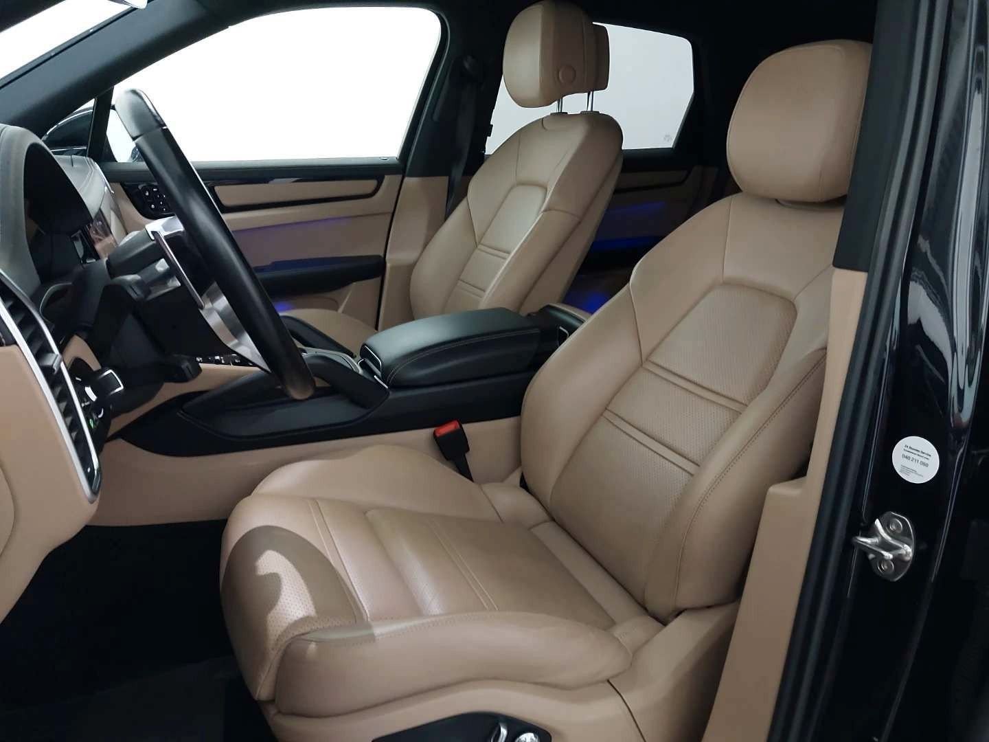 Fahrzeugabbildung Porsche Cayenne S Pano ACC Chrono BOSE HuD Memory 360°