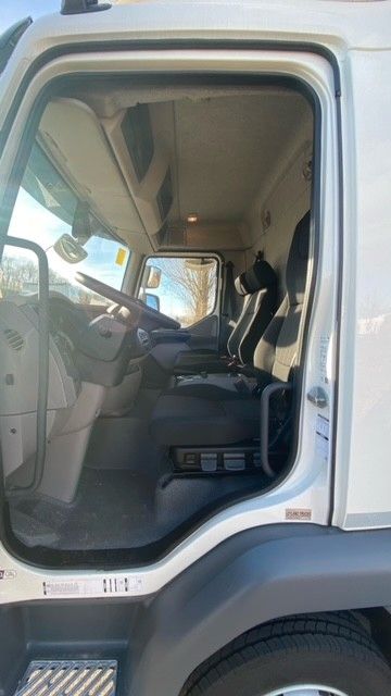 Fahrzeugabbildung DAF FA LF 210 08t Spier Pritsche-Plane
