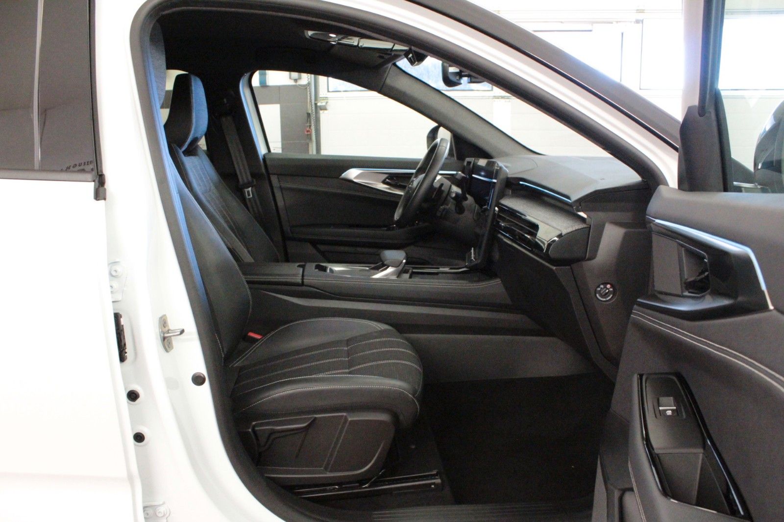Fahrzeugabbildung Renault Austral Mild Hybrid 160 Techno Automatik*15123*