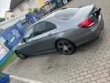 Mercedes-Benz E220 W213 - Mercedes-Benz 220: 220e