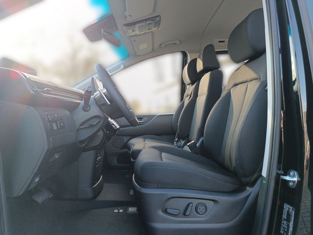 HYUNDAI Staria 1.6 T-GDI Hybrid Navi