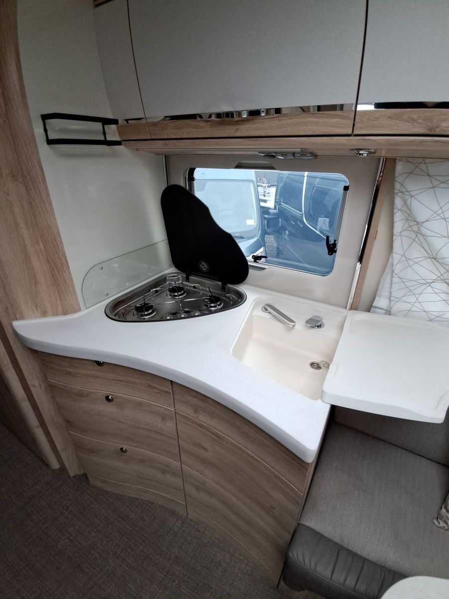 Fahrzeugabbildung Eura Mobil Integra Line IL 720 EF Solar/Dachklima/Mark/Navi