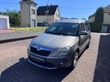 Skoda Roomster Scout*KLIMA*TEMPOMAT*PDC*RFK* - Skoda Roomster mit Benzin-Antrieb: Scout