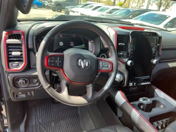 Dodge RAM Rebel 1500 4x4 Crew Cab unfallfrei