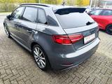 Audi A3 Sportback 40 e-tron sport/LED/Navi/SHZ/S-Line - mit Hybrid-Antrieb: Grau, Alcantara