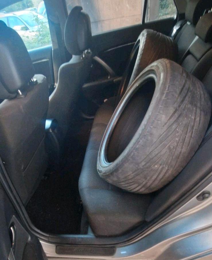 Toyota Avensis 2011 — photo 7