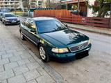 Audi A8 4.2 quattro tiptronic -