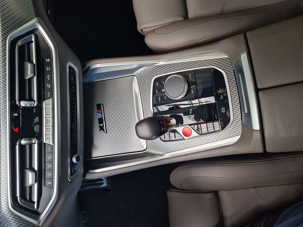 BMW X6 M Competition HK HiFi Massage Gestiksteuerung