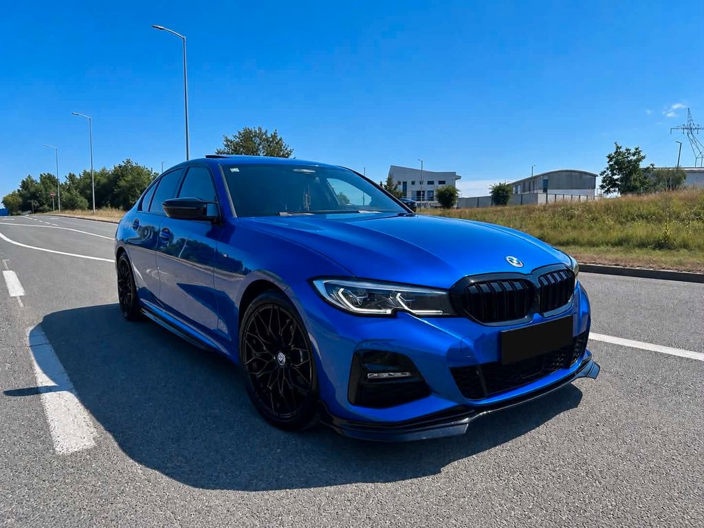 Image of BMW 330