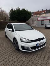 Volkswagen Golf 7 GTD Zahnrimen und TÜV neu - Volkswagen Golf mit Diesel-Antrieb: Sportwagen