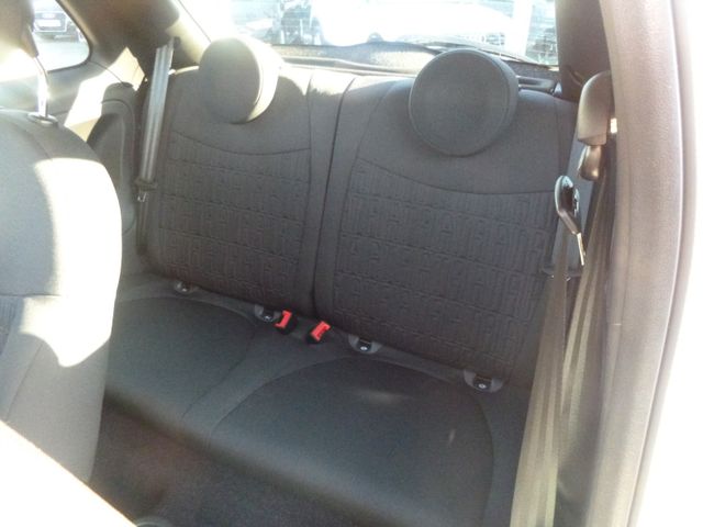 Fahrzeugabbildung Fiat 500 >Navi mit DAB-Radio<