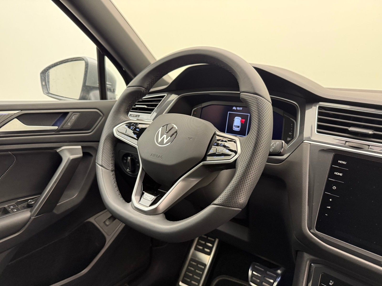 Volkswagen Tiguan Allspace TSI DSG 4M R-Line 7Sitze PanoEA8 foto 7