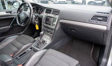 Fahrzeugabbildung Volkswagen Golf VII Variant Comfortline BMT DSG|NAVI|SHZ