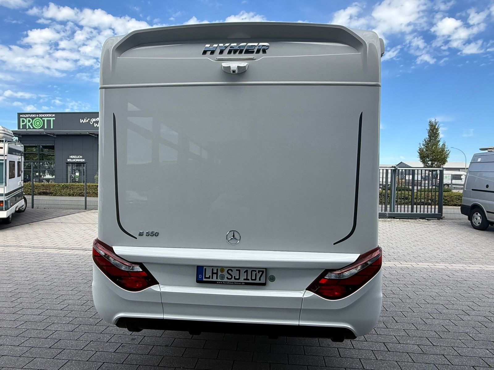 Fahrzeugabbildung HYMER / ERIBA / HYMERCAR BMC 550 T  White  Line