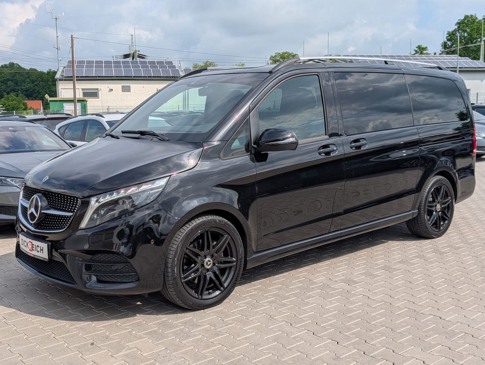 Fahrzeugabbildung Mercedes-Benz V 250 d AMG lang LEDER*DISTR.*BURM.*StandH.*LED