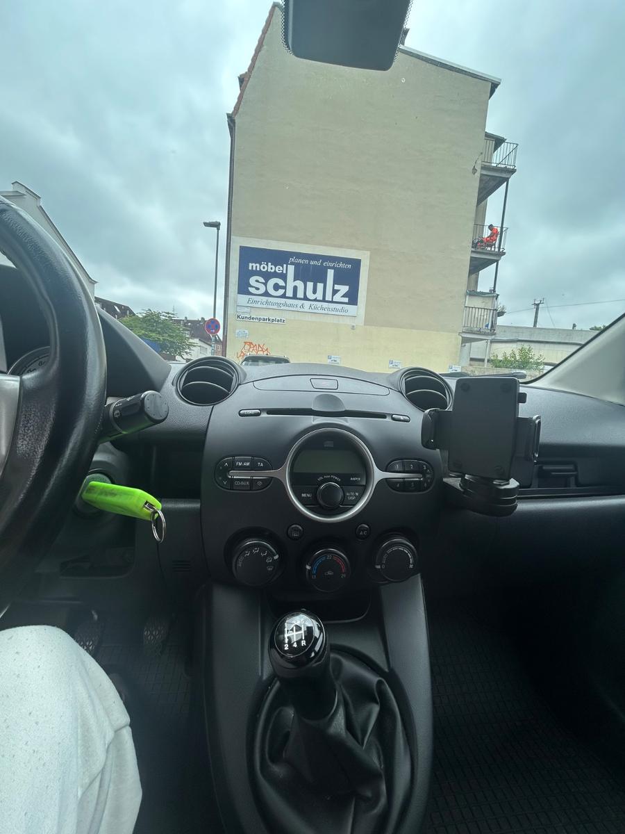 Mazda 2 - TÜV Neu 