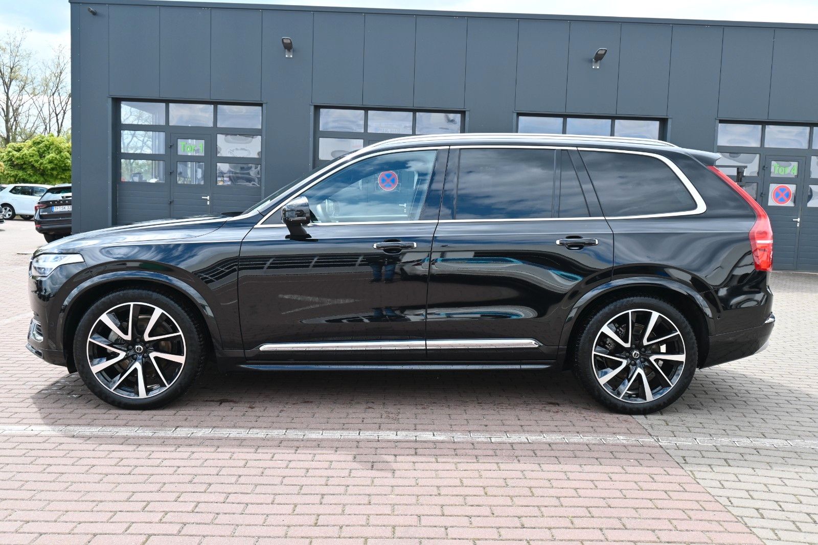 Fahrzeugabbildung Volvo XC90 B5D AWD Inscription*LUFT*STDHZG*360*AHK*ACC