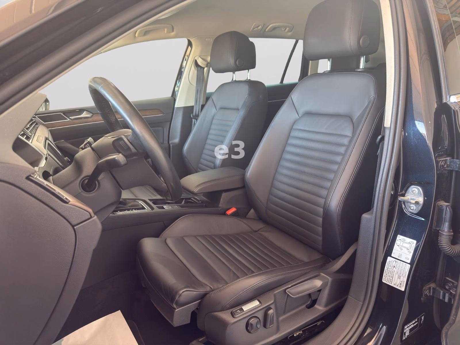 Volkswagen Passat Variant Highline;R LINE;STANDHEIZ;KAMERA
