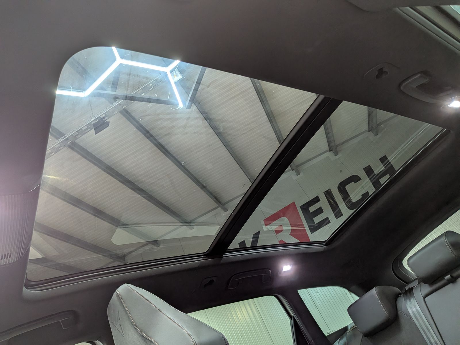 Fahrzeugabbildung CUPRA Leon 1.5 eTSI DINAMICA*MATRIX*ACC*PANO*AHK 5J-Ga