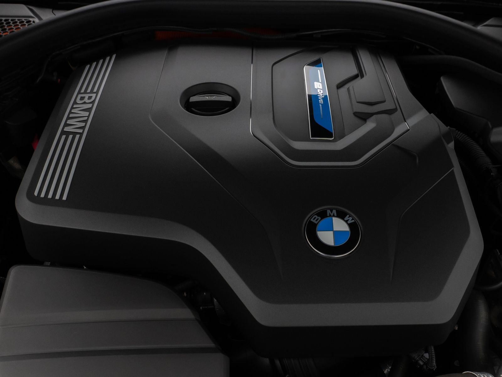 Fahrzeugabbildung BMW 330e xD Panoram Kamera HUD DAB H/K Stop&Go Sport