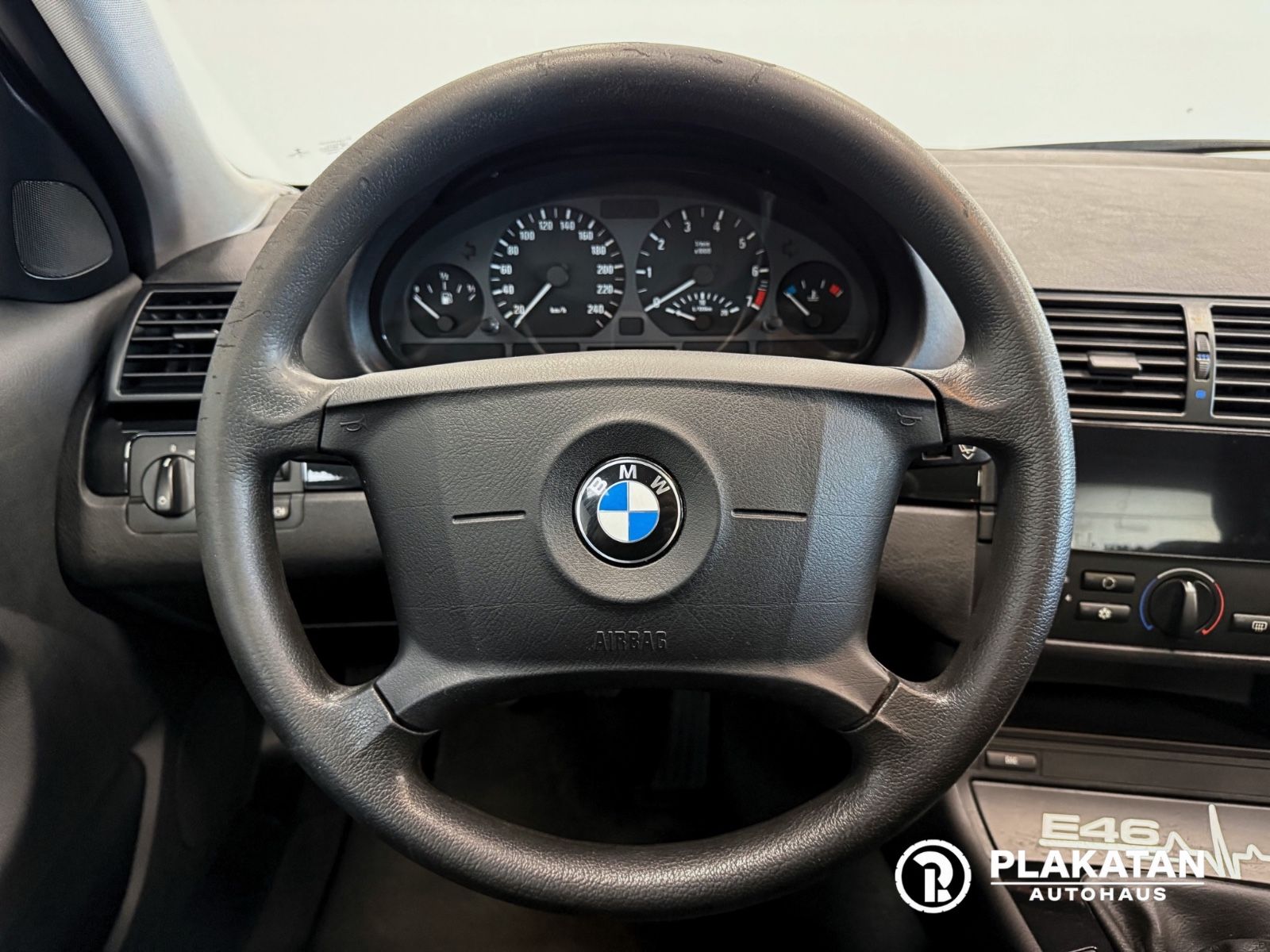 Fahrzeugabbildung BMW 316ti Compact