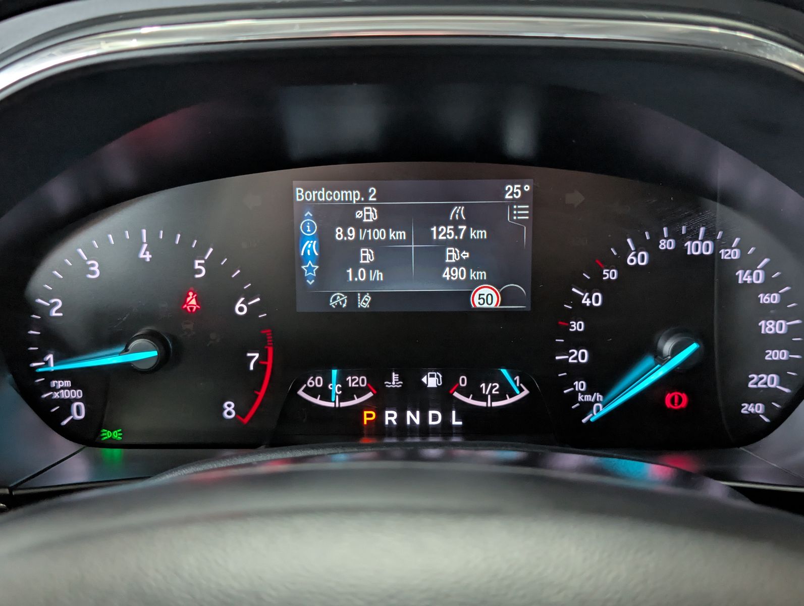 Fahrzeugabbildung Ford Focus 1.0 EB MHEV Active LED ACC KAM 17" WINTER