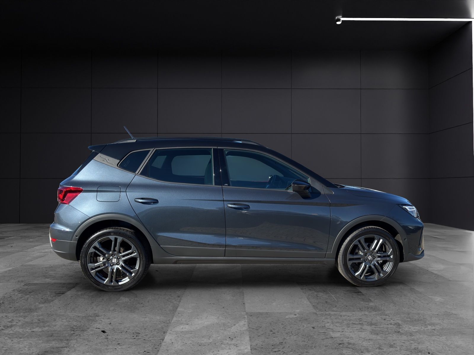 Fahrzeugabbildung SEAT Arona 1.0 TSI FR KESSY RFK 18" BICOLOUR