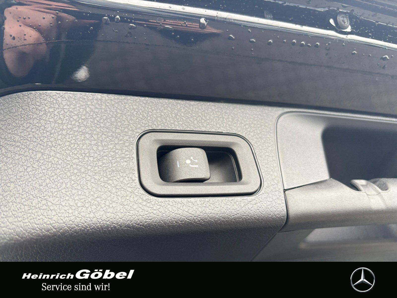 Fahrzeugabbildung Mercedes-Benz GLB 200 AMG*DISTRONIC*AHK*KEYLESS-GO*360°KAMERA